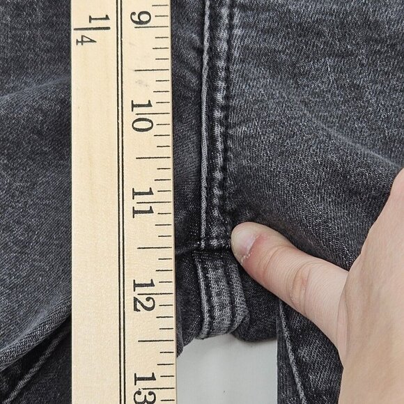 Levi’s High Waisted Taper Mom Jeans Gray Women’s Size 24 Relaxed Fit Denim - Picture 9 of 12